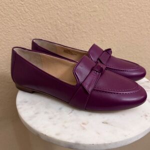 Women TALBOTS RYAN bow comfy loafers nappa soft leather Plum purple size 6.5M
